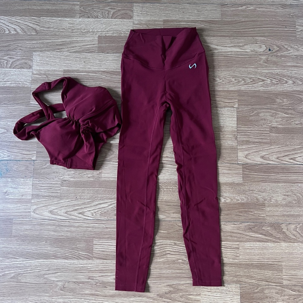 TLF Workout Set Leggings and Sports Bra